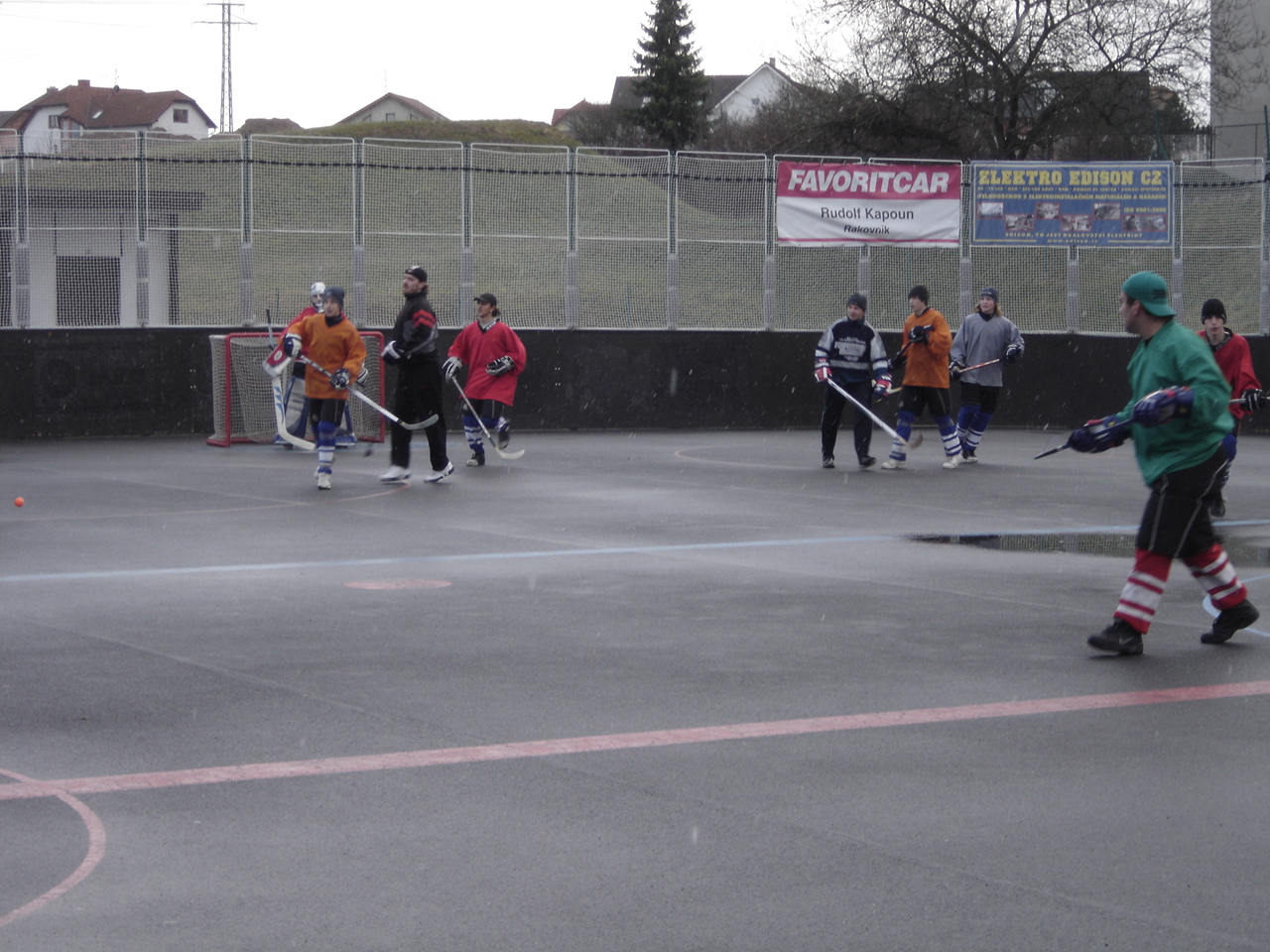 hokejbal novorocni utkani2008 007.jpg