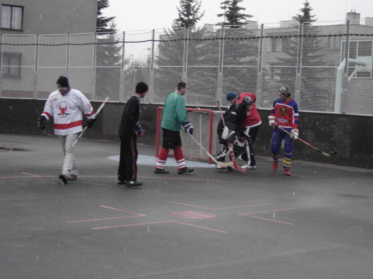hokejbal novorocni utkani2008 014.jpg
