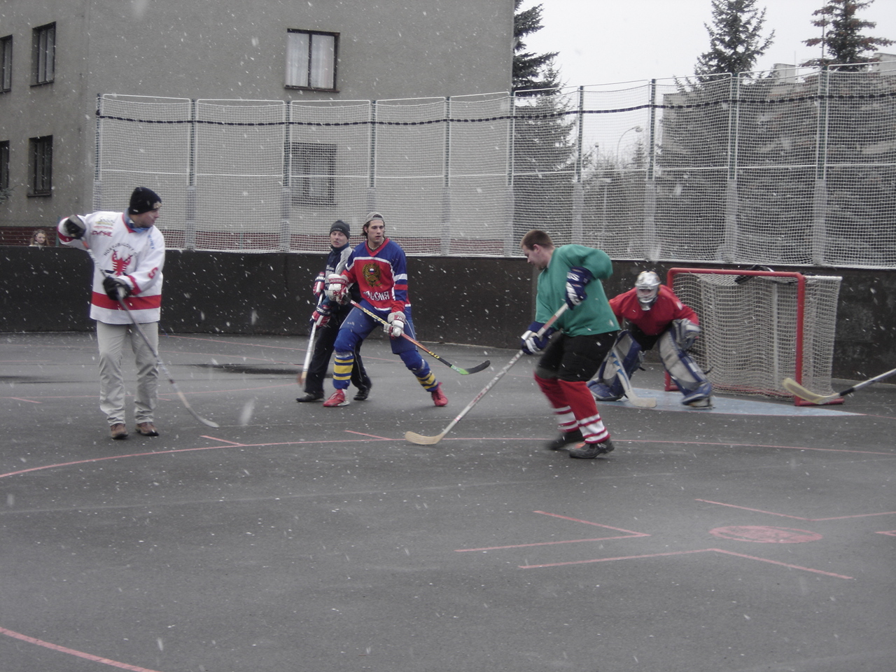 hokejbal novorocni utkani2008 022.jpg